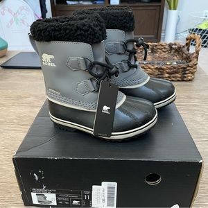 Sorel Yoot Pac Tp Gray Kids Snow Boot New, never worn